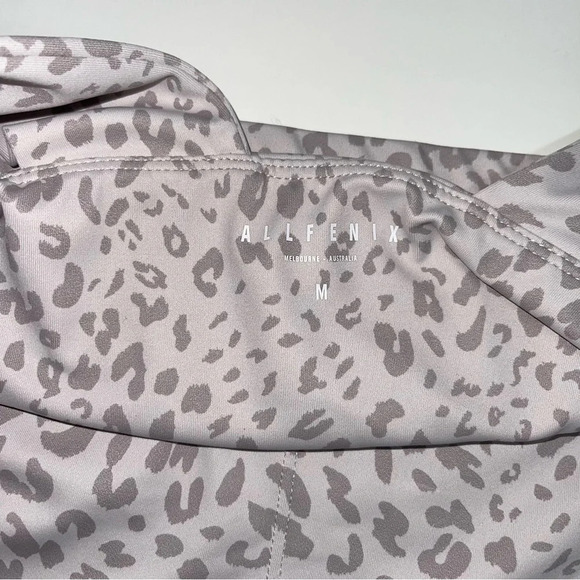 All Fenix Cream & Gray Cheetah Print Wide Strap Sports Bra Medium Women’s - Picture 6 of 8